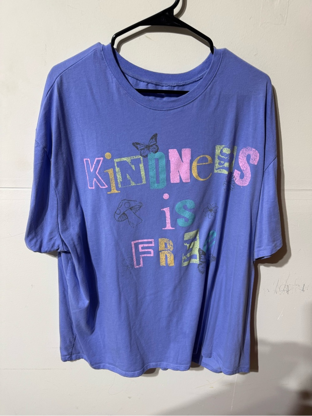 Plus Size Oversized ‘Kindness Is Free' Short Sleeve Graphic Tee